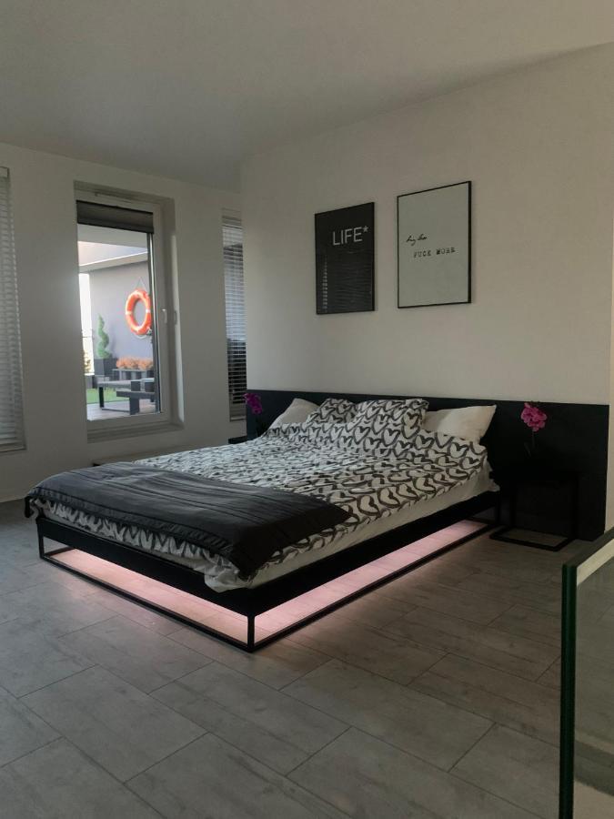 Ekskluzywny Penthouse Z Ogrodem W Centrum Lodzi Dış mekan fotoğraf